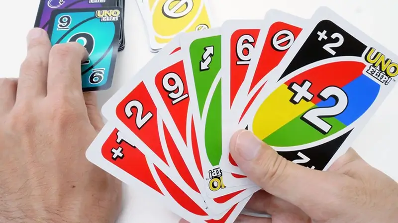 Những lá bài chức năng trong game bài Uno